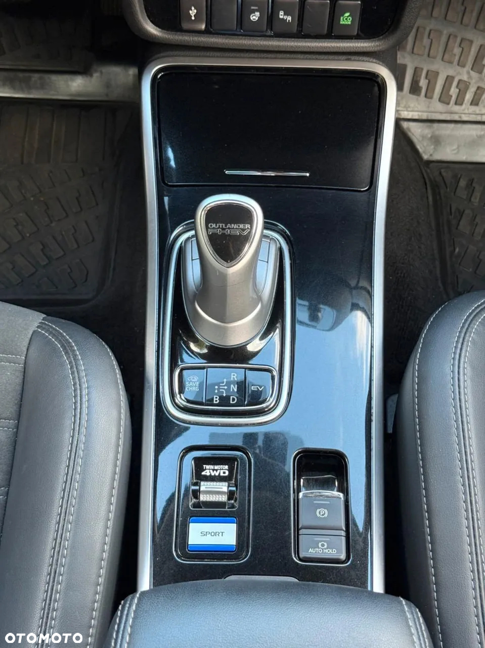 Mitsubishi Outlander PHEV Instyle - 14