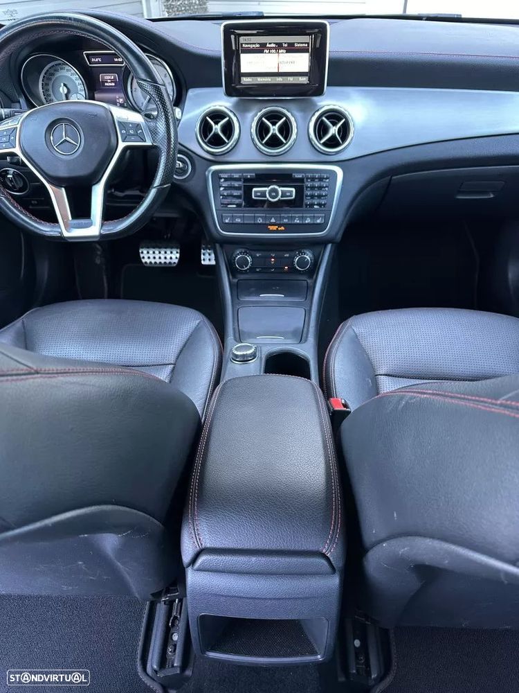 Mercedes-Benz GLA 220 d 4Matic 7G-DCT AMG Line - 55