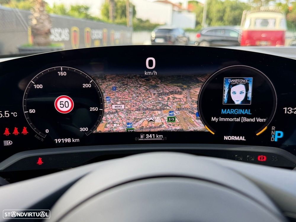 Porsche Taycan 4S - 11