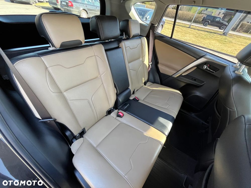 Toyota RAV4 2.0 D-4D Premium 4x2 - 16