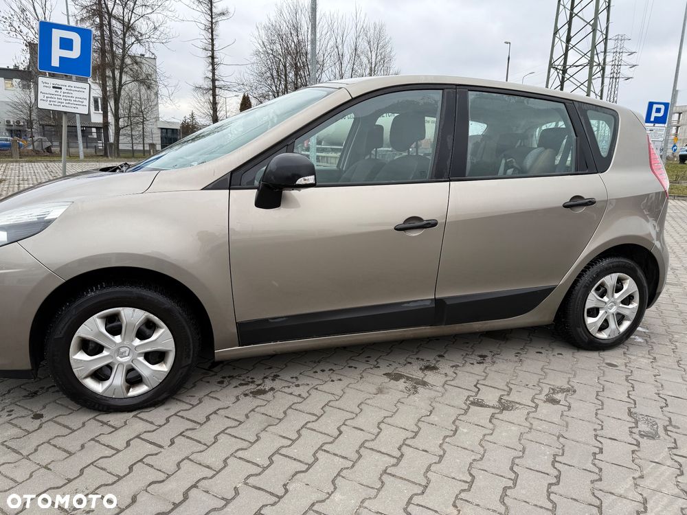 Renault Scenic 1.6 16V 110 Expression - 2