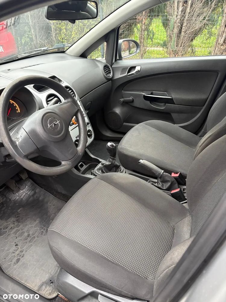 Opel Corsa - 17