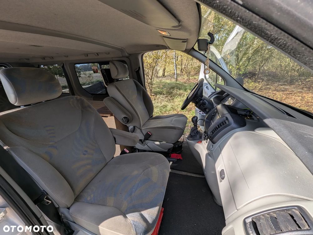 Renault Trafic 1.9 dCi Passenger Authentique - 8