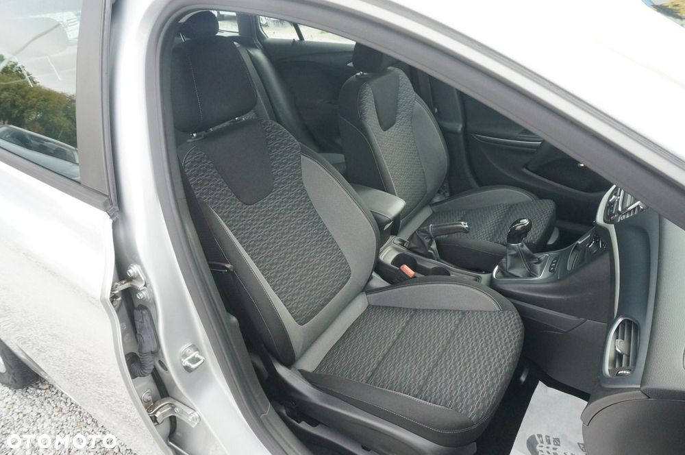 Opel Astra - 28