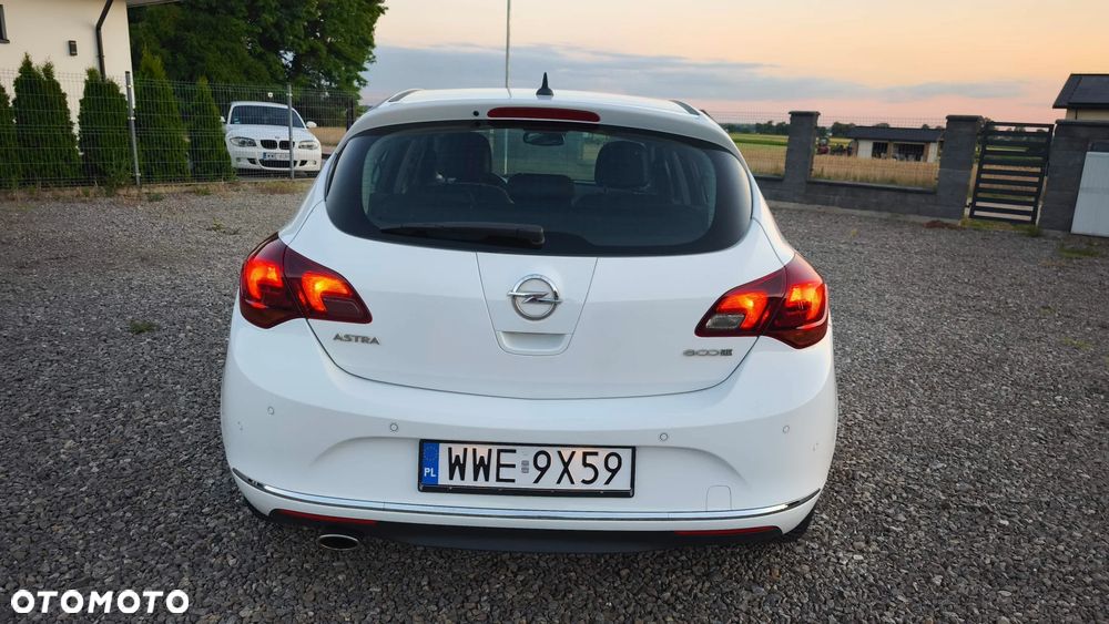 Opel Astra 1.4 T Cosmo S&S - 18