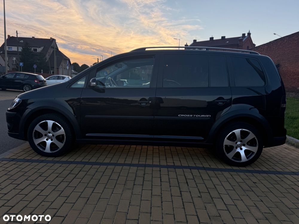 Volkswagen Touran 1.6 Cross - 7