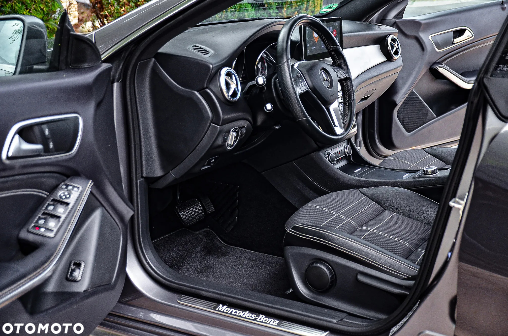 Mercedes-Benz CLA 200 7G-DCT Urban - 25