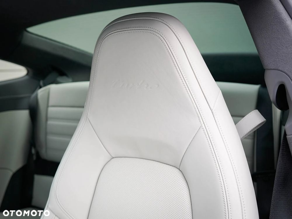 Porsche 911 Turbo - 22