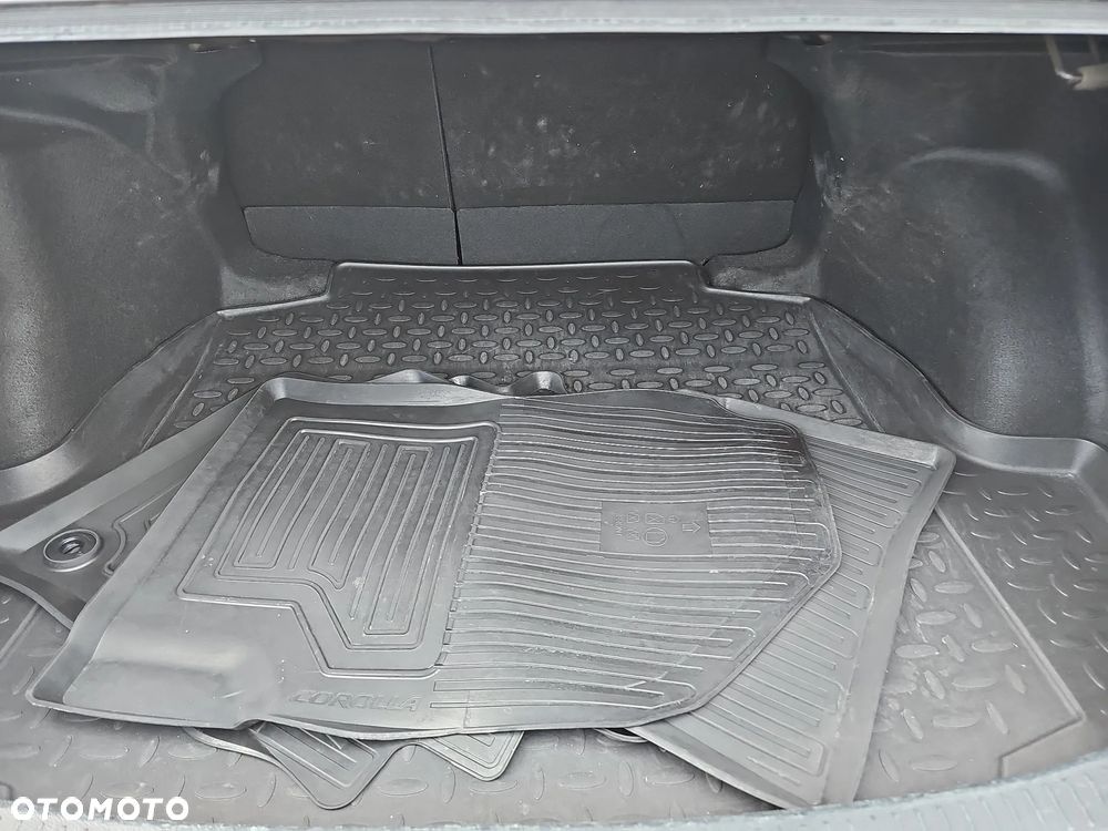 Toyota Corolla - 19
