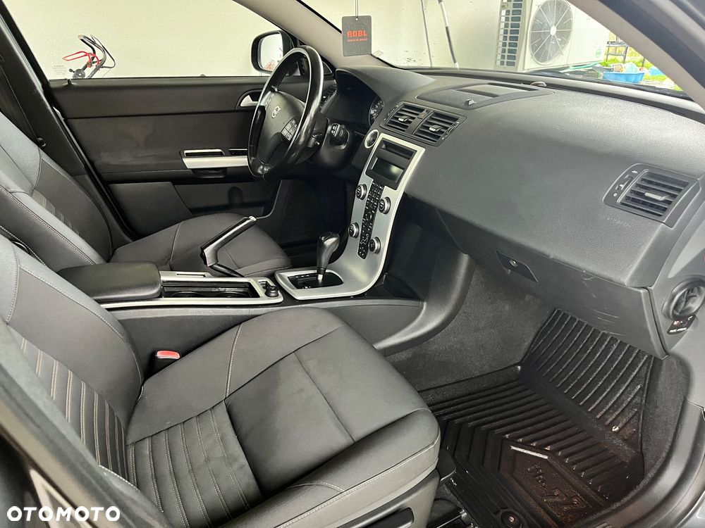 Volvo V50 - 11
