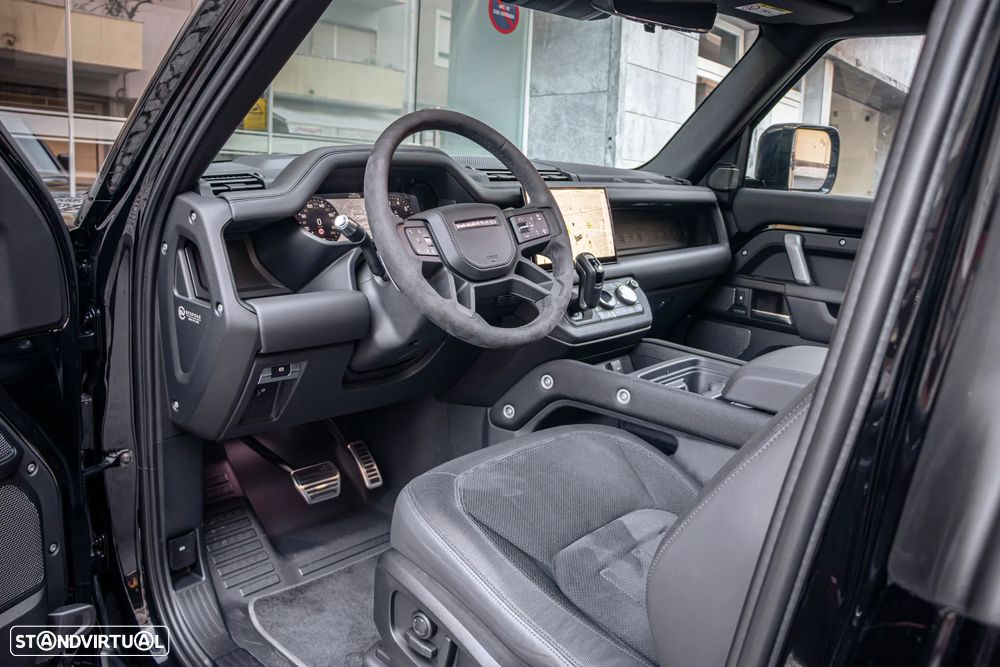 Land Rover Defender - 9