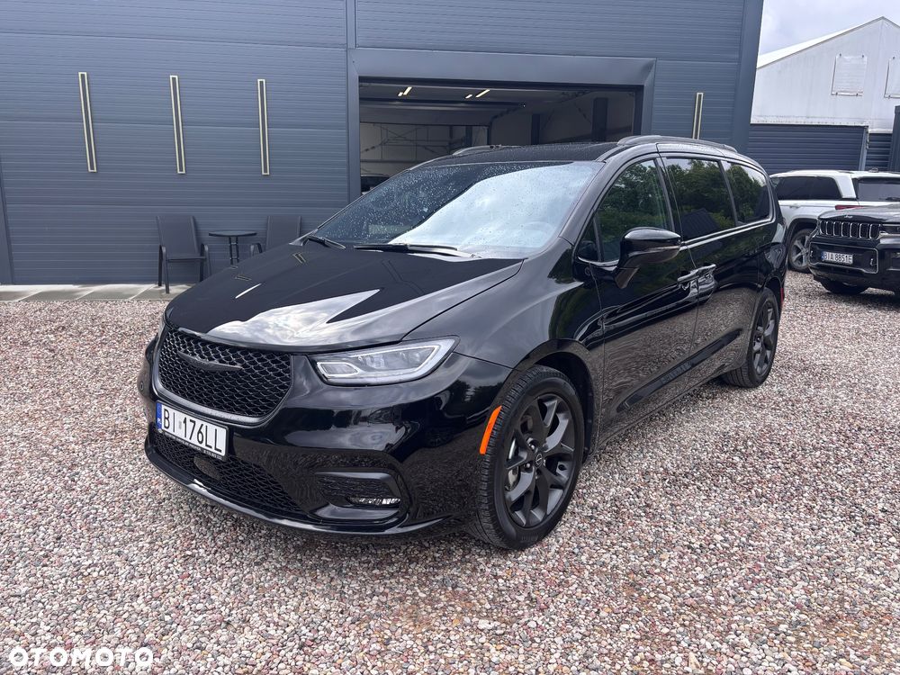 Chrysler Pacifica - 8
