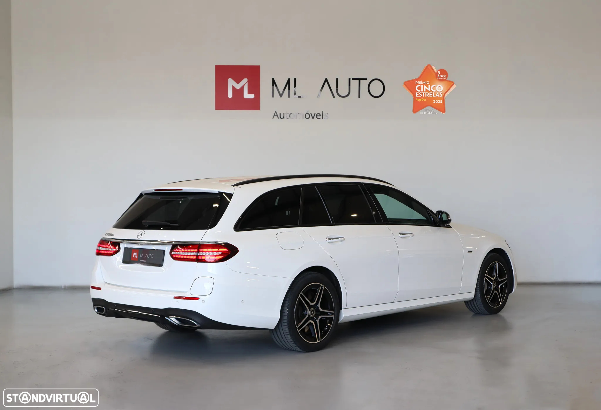 Mercedes-Benz E 300 de AMG Line - 4