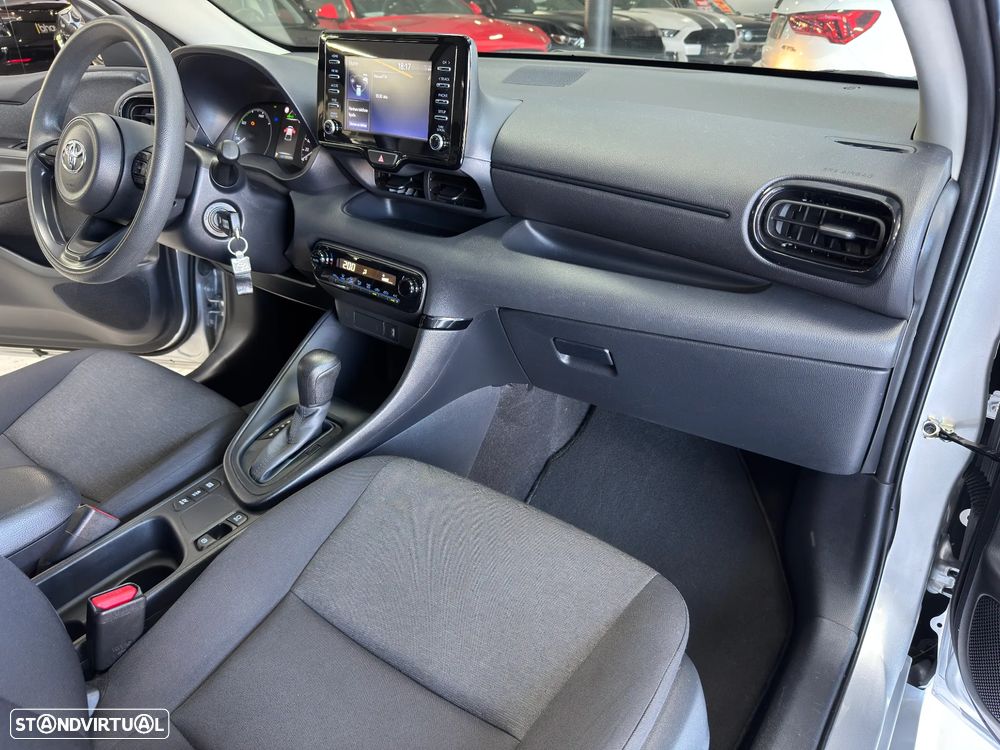 Toyota Yaris 1.5 HDF Comfort Plus - 27
