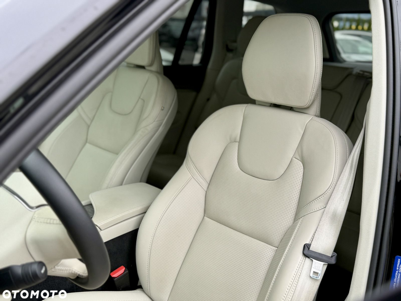 Volvo XC 90 - 11