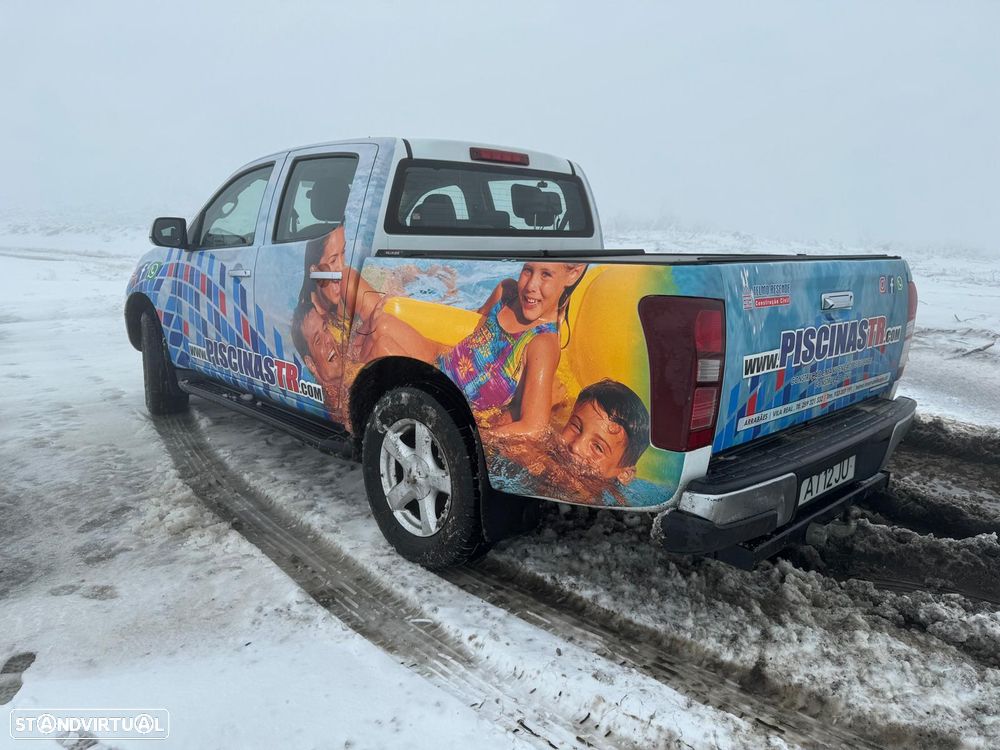 Isuzu D-Max 4x4 Cabine Dupla Auto Premium - 6
