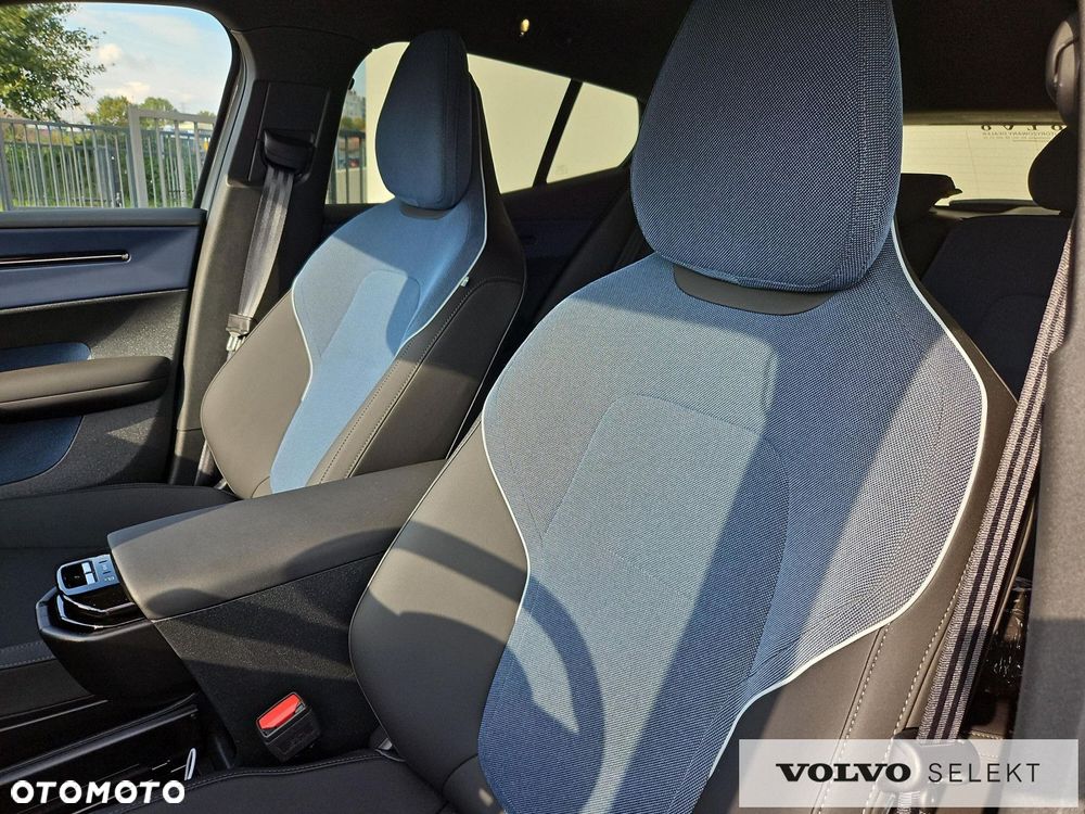 Volvo EX30 69kWh Single Motor Long Range Plus - 11