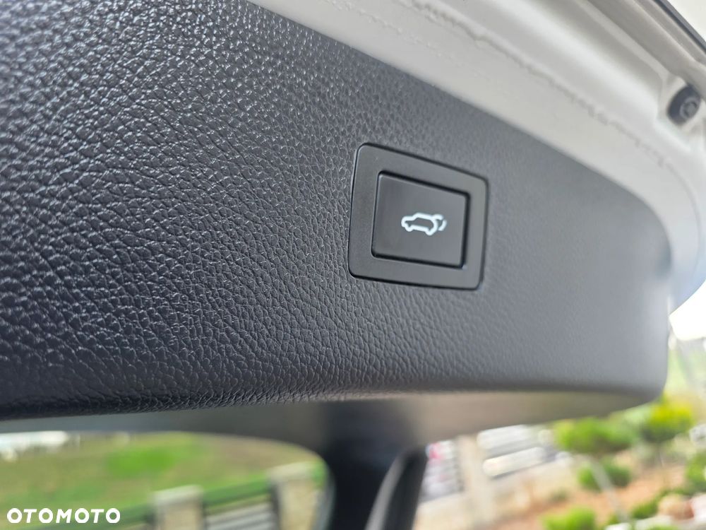 Hyundai i40 Kombi 1.7 CRDi DCT Premium - 25