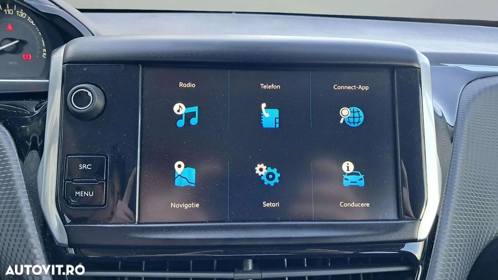 Peugeot 2008 1.2 PureTech Turbo Allure - 8