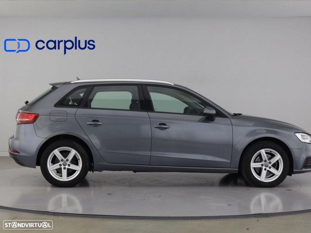 Audi A3 Sportback 1.6 TDI - 8