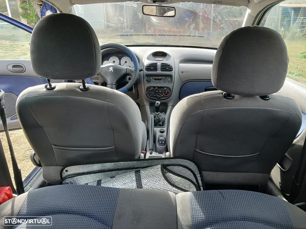 Peugeot 206 1.1 Color Line - 8
