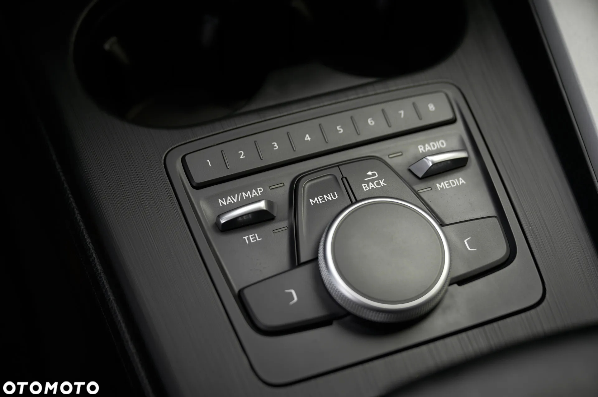 Audi A4 2.0 TDI ultra S tronic design - 30