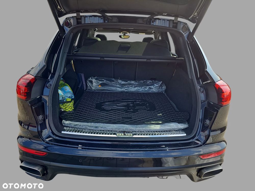 Porsche Cayenne - 17