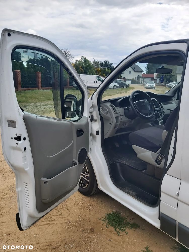 Opel Vivaro - 10
