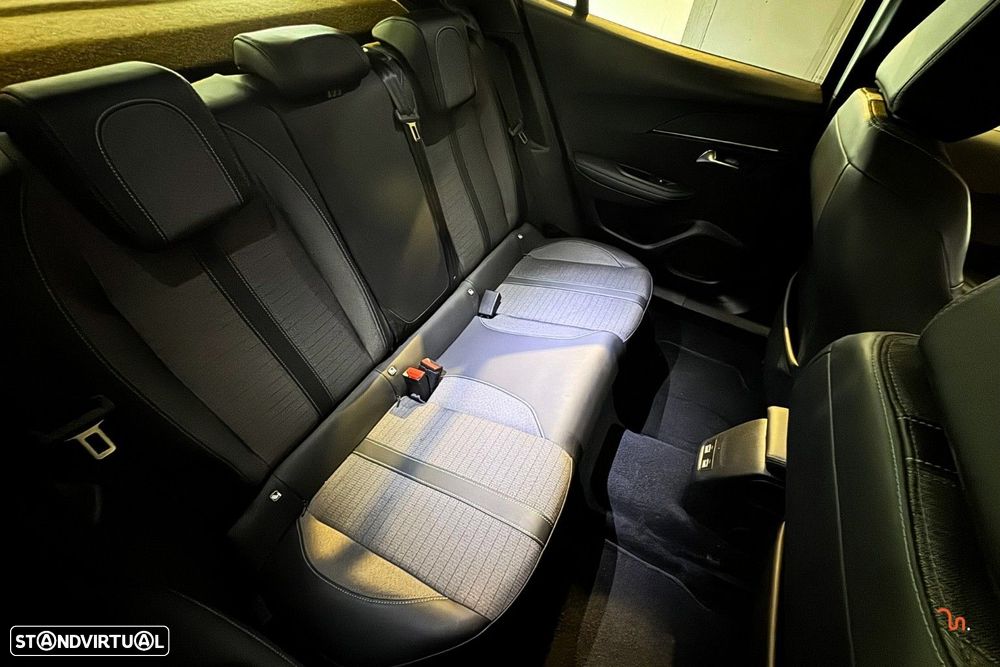 Peugeot 2008 1.2 PureTech Allure Pack - 8