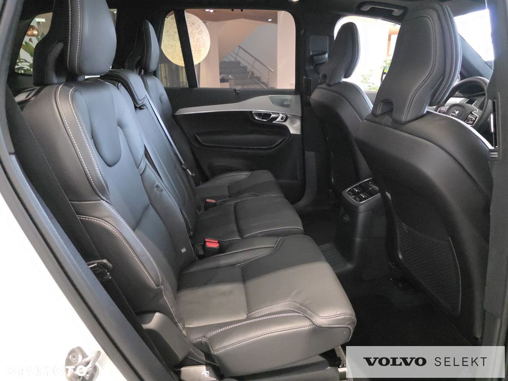 Volvo XC 90 - 35