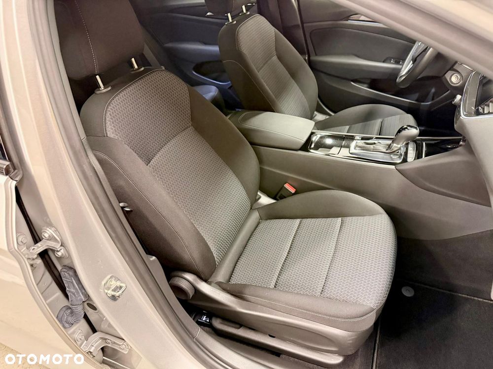 Opel Insignia 2.0 CDTI Business Elegance S&S - 18