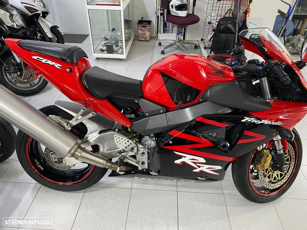 Honda CBR CBR 954 Fireblade - 1