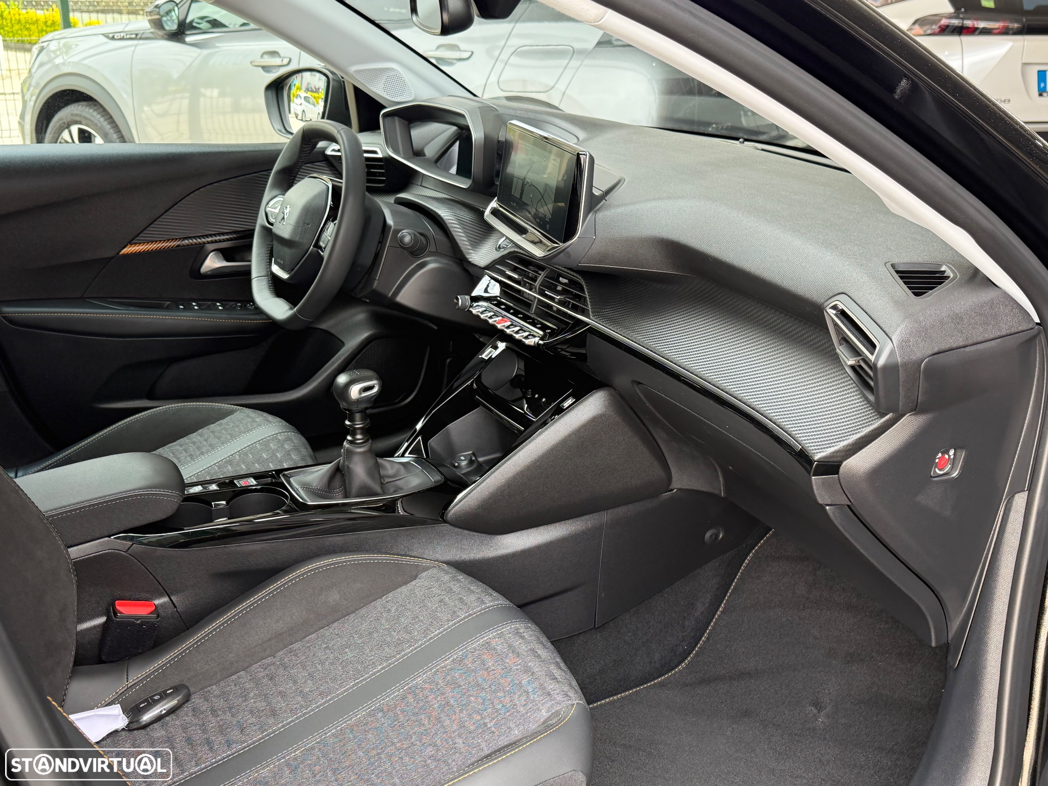 Peugeot 208 1.2 PureTech Allure - 40