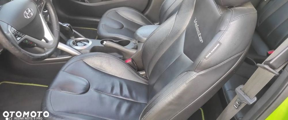 Hyundai Veloster 1.6 DCT Premium - 8