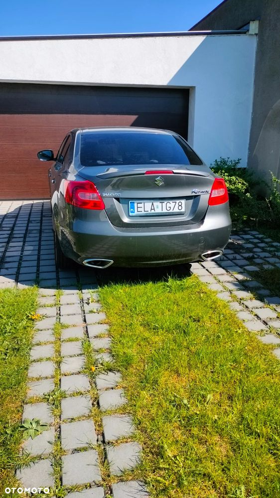 Suzuki Kizashi 2.4 4x2 Sport - 12