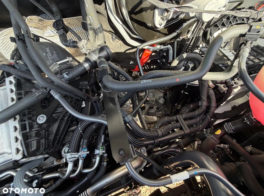 Volkswagen CRAFTER VAN VAT-1 z ZABUDOWĄ SERWISOWĄ WARSZTAT StoreVAN Półki, Szuflady, Kuwety na drobne przedmioty, Masaż fotela kierowcy, Fotel pneumatyczny terapeutyczny pilot ergoActive, Podgrzewana szyba, Kierownica wielofunkcyjna, Tempomat, Ogr. prędkości, Minibar, Fabrycne parktroniki przód i tył, DMC:3500kg, Homologacja haka 3000kg! Duża ładowność 1315kg Model L2H1 Paka dł. 3450mm - 24
