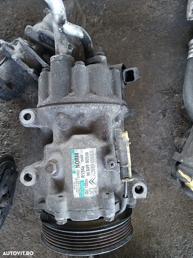 Compressor AC cod: 9684960580 pentru Citroen C4 Picasso din 2007 2.0 HDI - 1