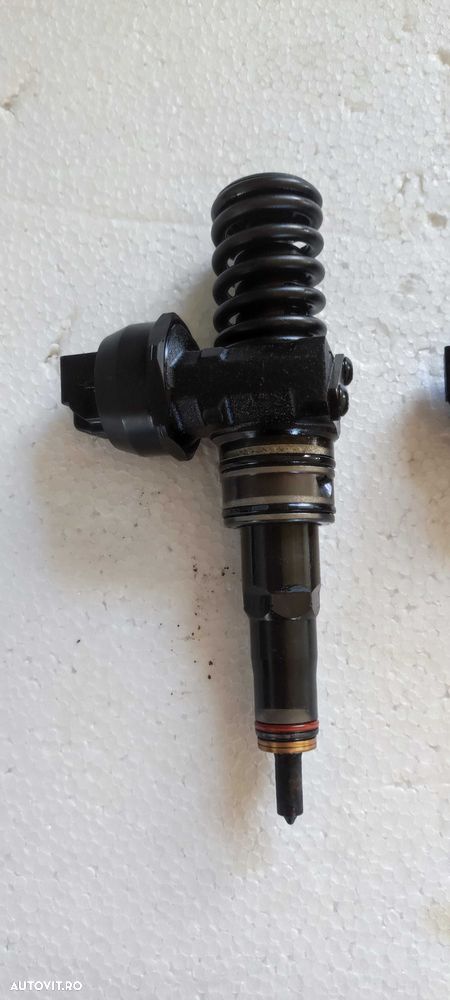 Injector, injectoare volkswagen vw golf 5 break an 2008 cod BXE cod 038130073AG - BA - 3