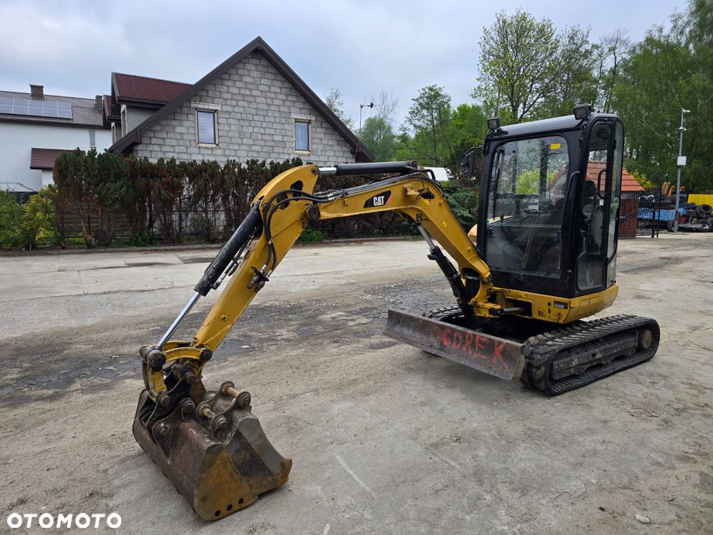 Caterpillar 302.7 - 9