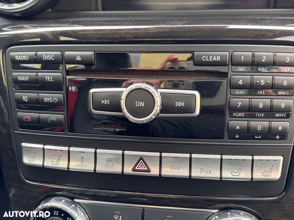 Mercedes-Benz SLK 250 (BlueEFFICIENCY) 7G-TRONIC - 9