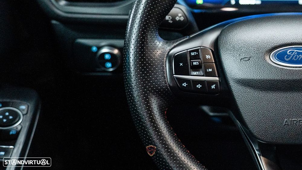 Ford Kuga 1.5 EcoBoost ST-LINE - 23