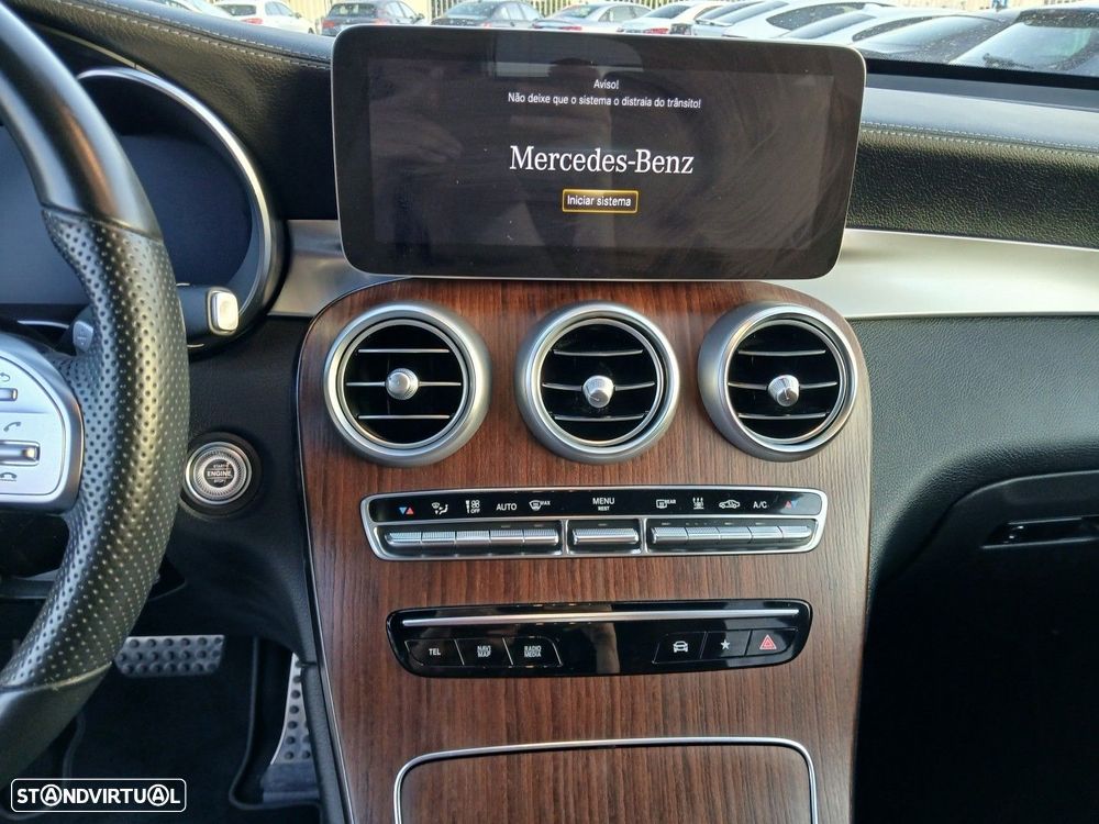 Mercedes-Benz GLC 300 de 4Matic 9G-TRONIC AMG Line - 25