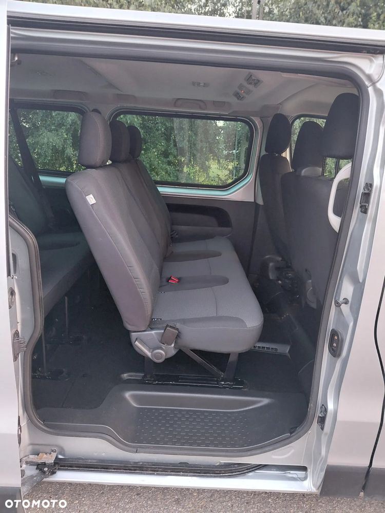Renault Trafic 2.0 dCi - 21