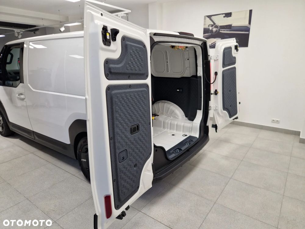 Kia PV5 - 22