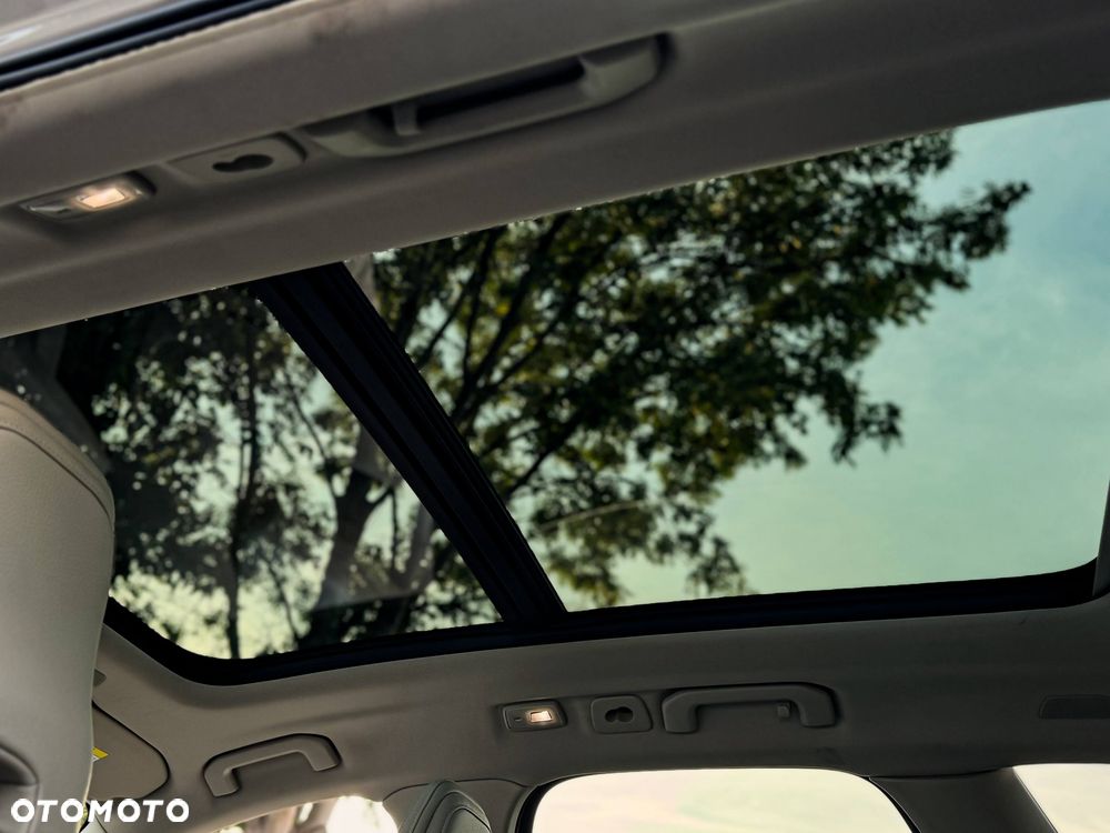 Volvo XC 60 T6 Plug-In Hybrid AWD Inscription - 19