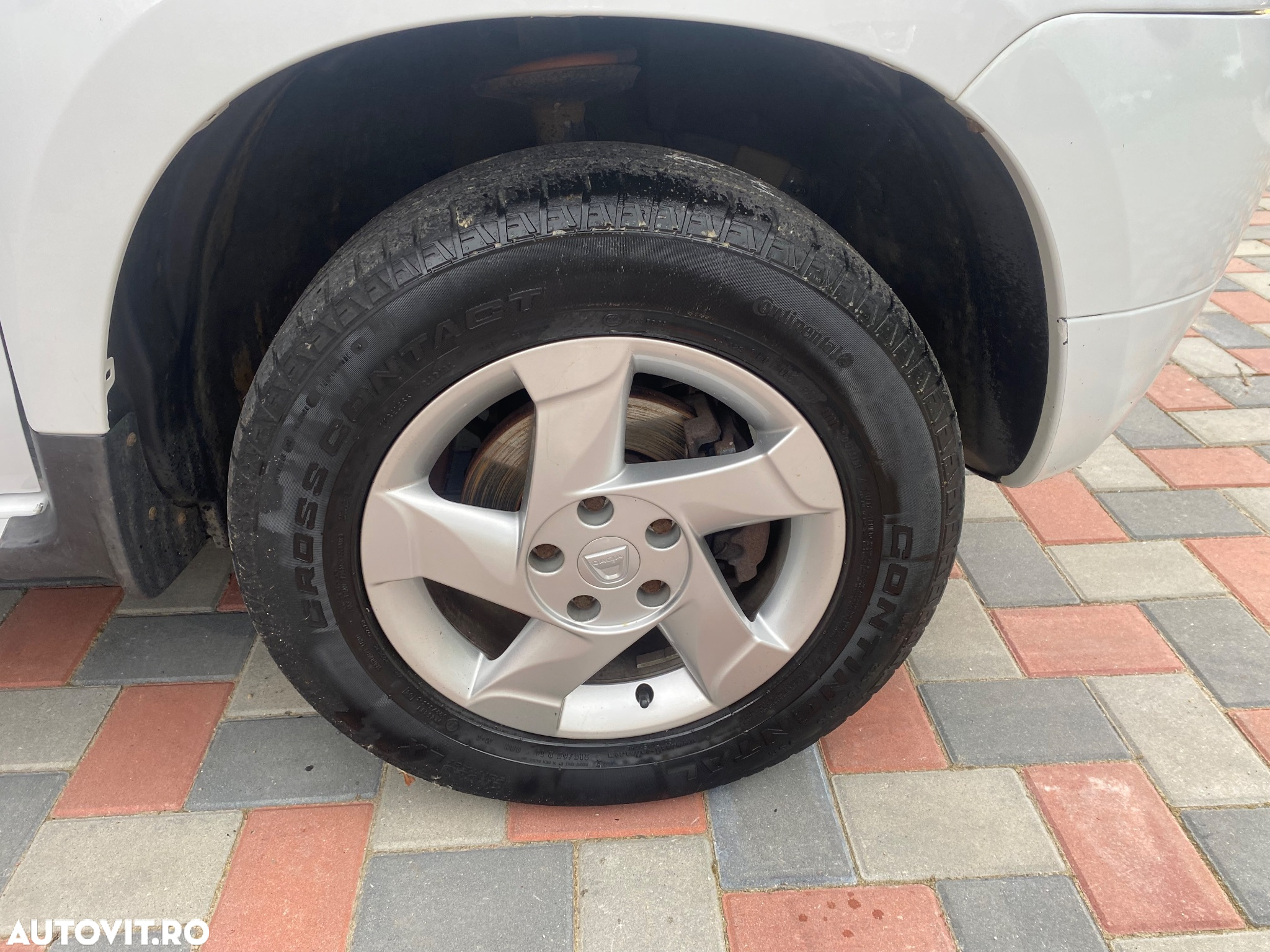Dacia Duster 1.5 dCi 4x2 Laureate - 12