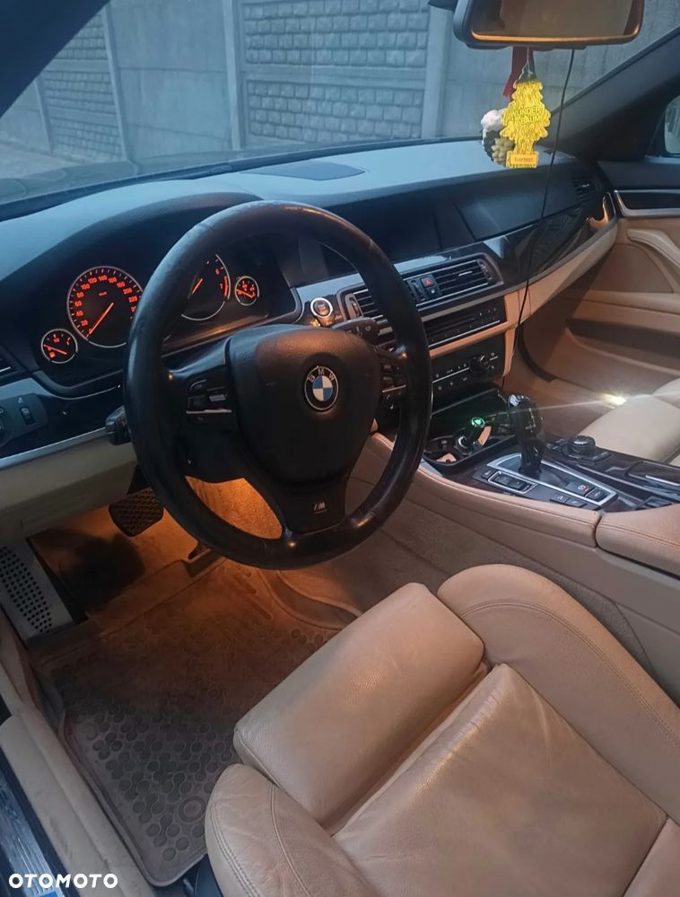 BMW Seria 5 528i xDrive - 6