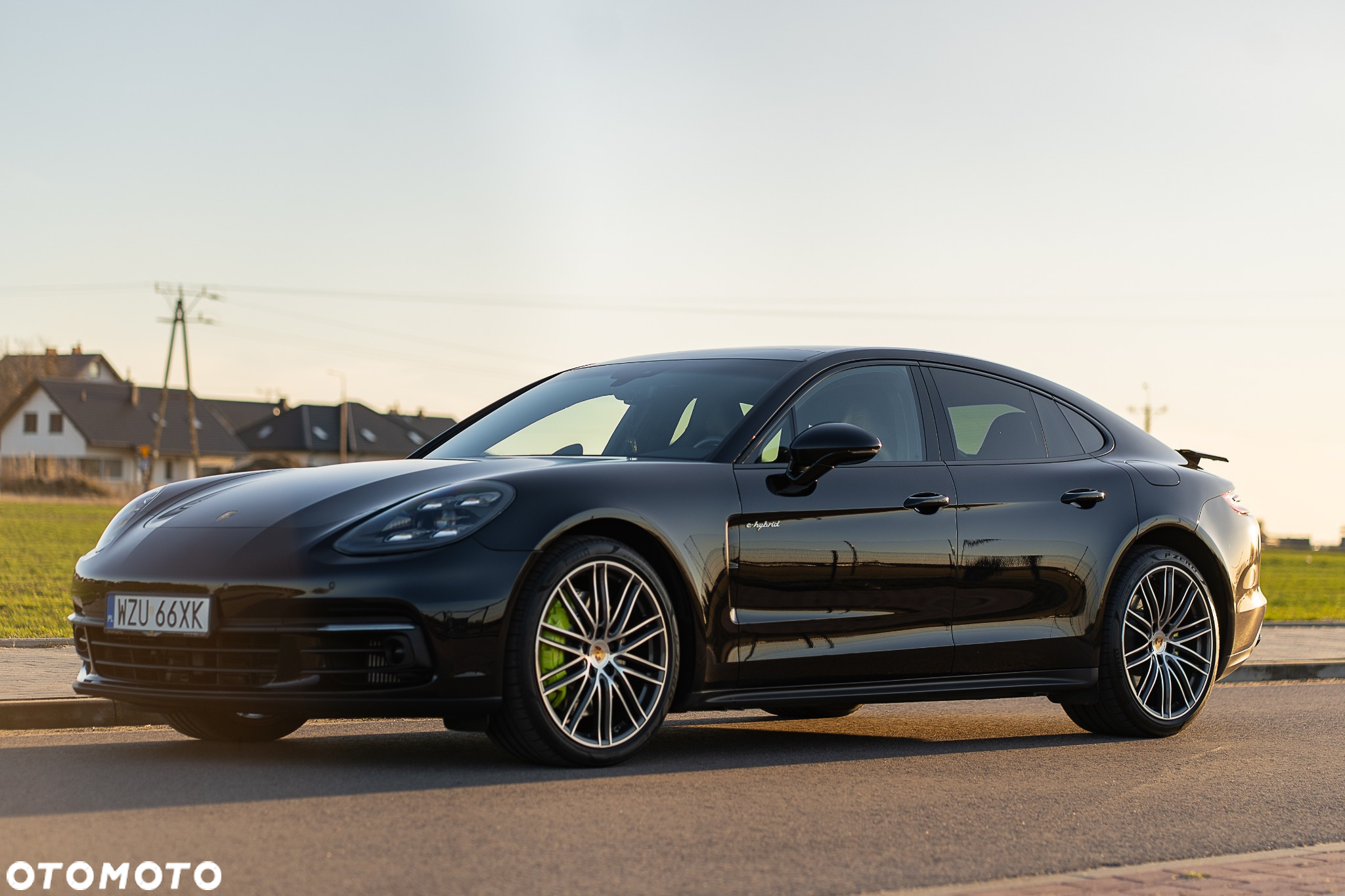 Porsche Panamera 4 E-Hybrid 10 Years Edition - 2