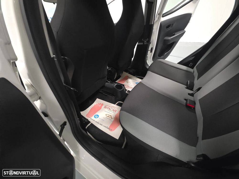 Toyota Aygo 1.0 X-Play Plus MM - 24