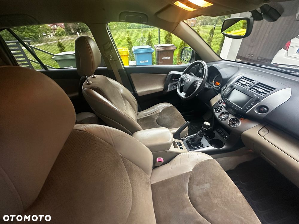 Toyota RAV4 2.0 VVT-i Sol NAVI - 4